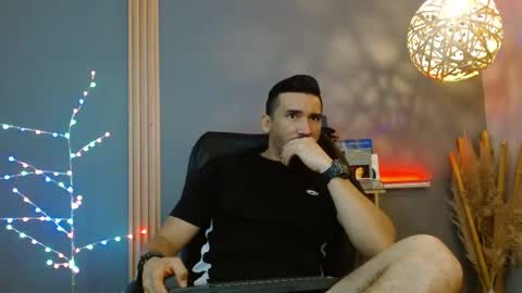   REIKO  online show from February 8, 3:04 pm