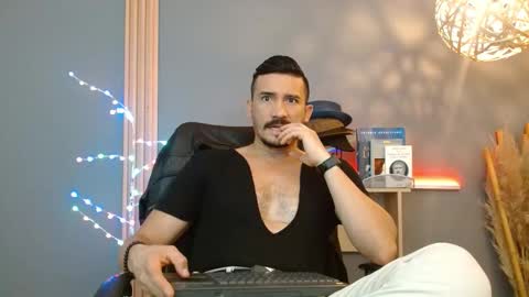   REIKO  online show from February 22, 3:54 pm