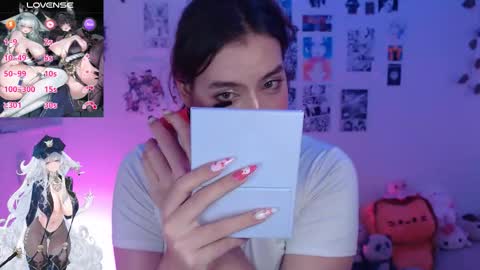 REIKO online show from December 13, 7:53 pm