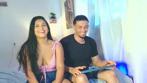 Snapshot of reina_paola chatting on December 3, 5:12 pm paola online show from December 3, 5:12 pm