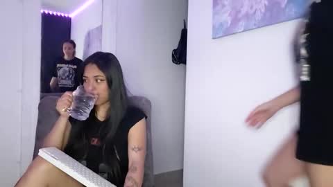 reina_reina online show from March 25, 3:34 am