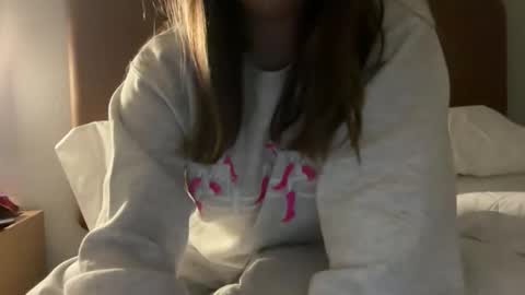 reinaboytoy online show from March 24, 6:18 am