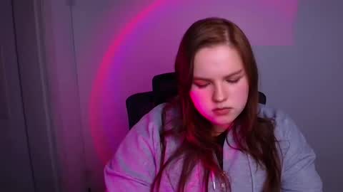 Reina online show from December 19, 2:13 pm