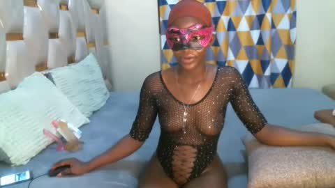 remmyqueen online show from May 9, 10:04 pm
