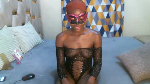remmyqueen online show from May 25, 9:10 pm