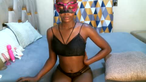 remmyqueen online show from May 27, 1:57 am