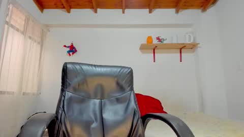 Rmy Steen online show from January 14, 9:20 pm