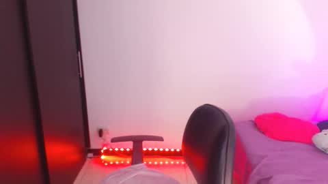    online show from December 22, 3:03 am