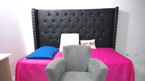 Renata Salinas online show from September 11, 11:49 pm