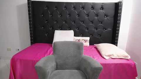 Renata Salinas online show from January 10, 12:12 am