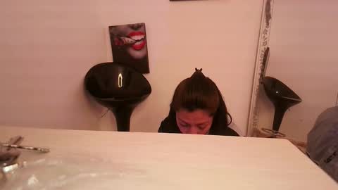 renataj online show from September 17, 6:09 pm