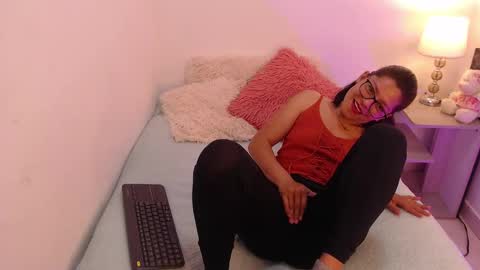 renataj online show from October 22, 9:03 pm