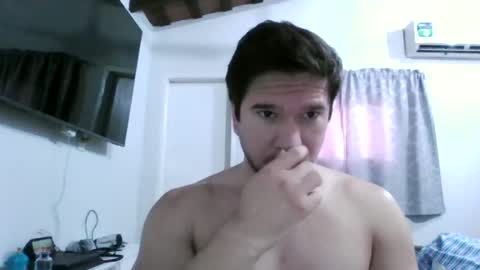Snapshot of renatox1994 chatting on August 2, 7:01 pm Renato online show from August 2, 7:01 pm