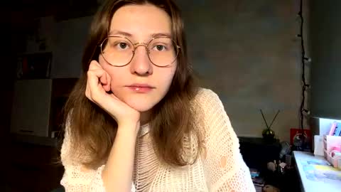 Mia online show from March 2, 1:18 pm