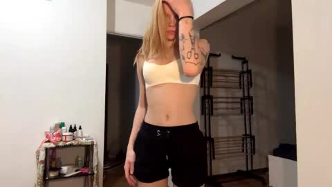 Snapshot of rendabecnel chatting on January 31, 7:11 pm Tiffany online show from January 31, 7:11 pm