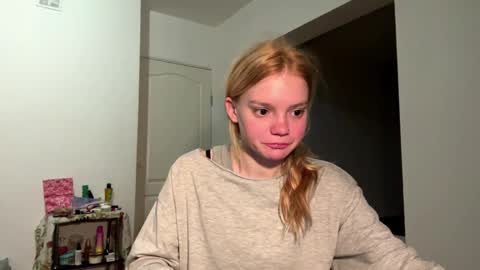 Snapshot of rendabecnel chatting on April 12, 2:16 am Tiffany online show from April 12, 2:16 am