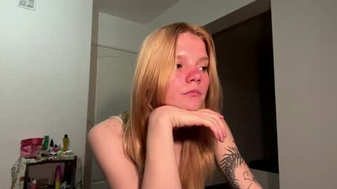 Snapshot of rendabecnel chatting on April 16, 1:50 am Tiffany online show from April 16, 1:50 am