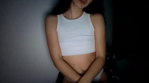 renee_loah online show from November 5, 10:10 pm