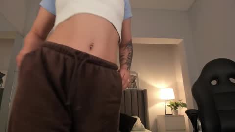 Renee Shelby online show from February 21, 12:05 am