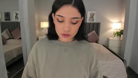 Renee Shelby online show from February 26, 12:16 am