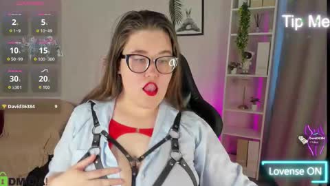 Snapshot of renee_turner chatting on November 10, 9:08 am renee_turner online show from November 10, 9:08 am