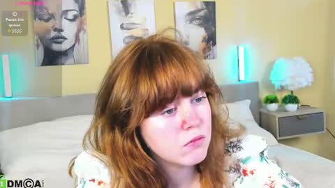 Snapshot of reneefoxy_ chatting on July 14, 12:46 am reneefoxy_ online show from July 14, 12:46 am