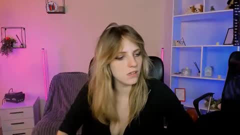 Sweet Renesmee online show from November 11, 10:04 am