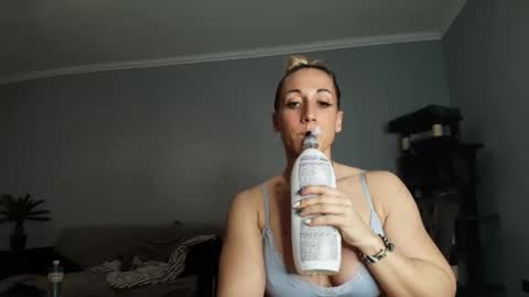 ReniGendur online show from April 17, 7:50 pm