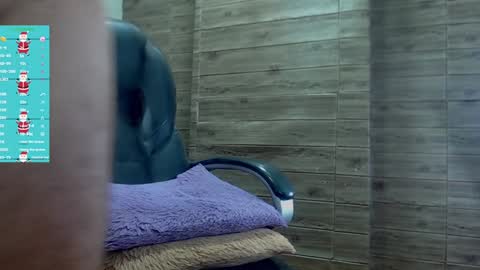 Snapshot of rennesanti chatting on December 14, 11:18 am R E N E online show from December 14, 11:18 am