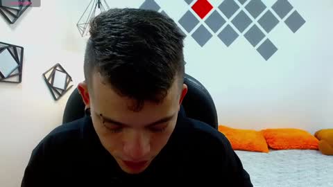 Snapshot of rennesanti chatting on December 30, 4:09 am R E N E online show from December 30, 4:09 am