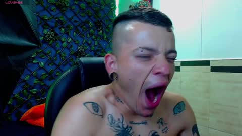 Snapshot of rennesanti chatting on January 12, 9:30 am R E N E online show from January 12, 9:30 am