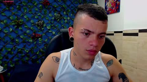 Snapshot of rennesanti chatting on January 24, 3:11 am R E N E online show from January 24, 3:11 am