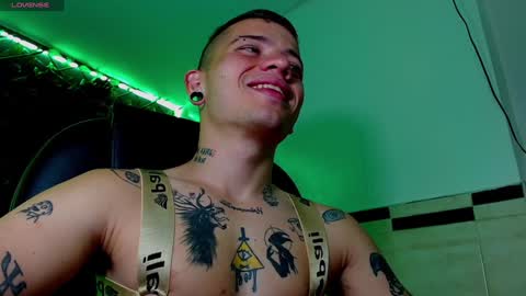 Snapshot of rennesanti chatting on January 24, 6:14 am R E N E online show from January 24, 6:14 am