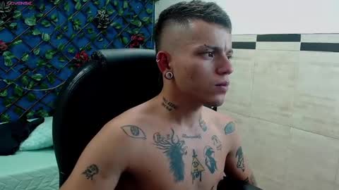 Snapshot of rennesanti chatting on February 9, 5:40 am R E N E online show from February 9, 5:40 am