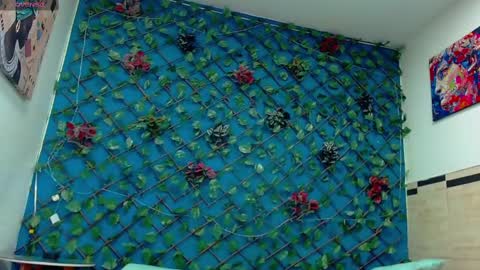 Snapshot of rennesanti chatting on February 20, 8:06 am R E N E online show from February 20, 8:06 am