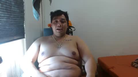 Snapshot of renzzgg chatting on October 2, 5:09 pm Brownie online show from October 2, 5:09 pm