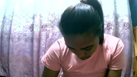 Snapshot of rephaleta chatting on August 4, 10:51 am Rephaleta online show from August 4, 10:51 am