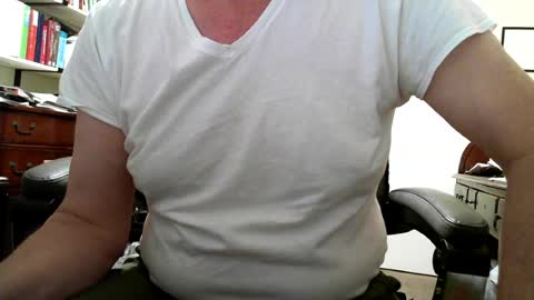 Snapshot of respectfullyyours69 chatting on June 18, 11:36 am RespectfullyYours69 online show from June 18, 11:36 am