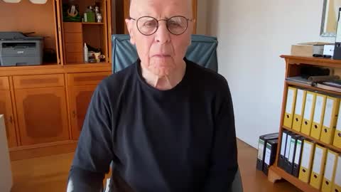 Snapshot of reteid chatting on March 18, 2:31 pm reteid online show from March 18, 2:31 pm