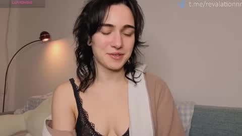 Ewiwi online show from January 6, 3:38 pm