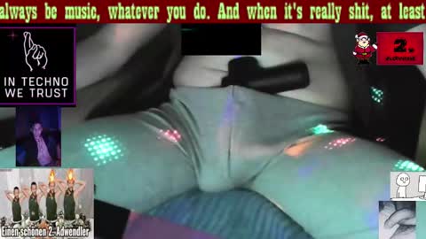 revilo80 online show from December 8, 12:40 am