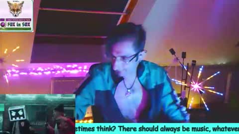 revilo80 online show from February 25, 11:58 pm