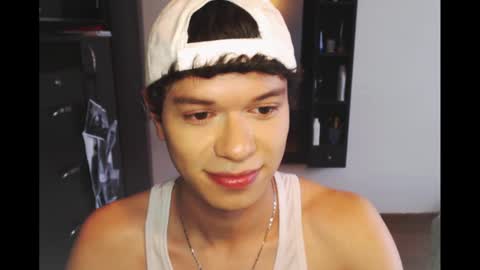 Snapshot of rexbunnybody chatting on February 19, 4:33 pm Rex online show from February 19, 4:33 pm