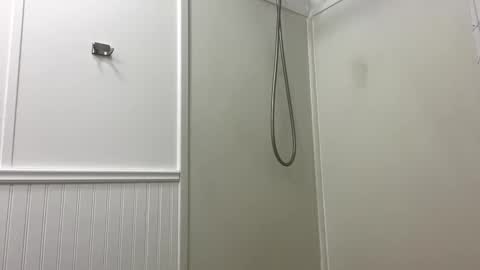 Snapshot of rey460 chatting on October 2, 2:13 pm rey460 online show from October 2, 2:13 pm