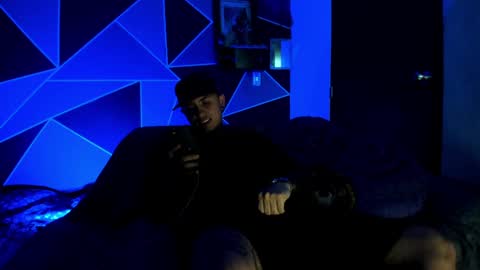 Rey online show from January 7, 6:35 pm