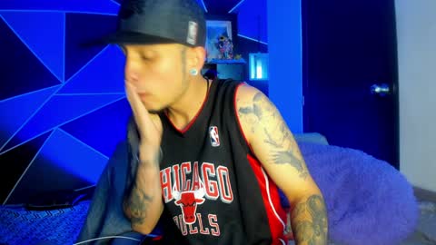 Rey online show from January 8, 7:34 pm