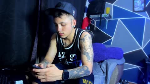 Rey online show from January 15, 12:30 am