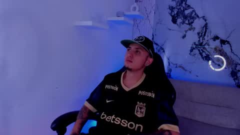 Rey online show from February 18, 2:07 am