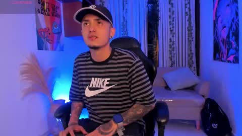 Rey online show from February 25, 4:00 am