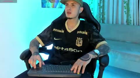 Rey online show from February 28, 2:12 am